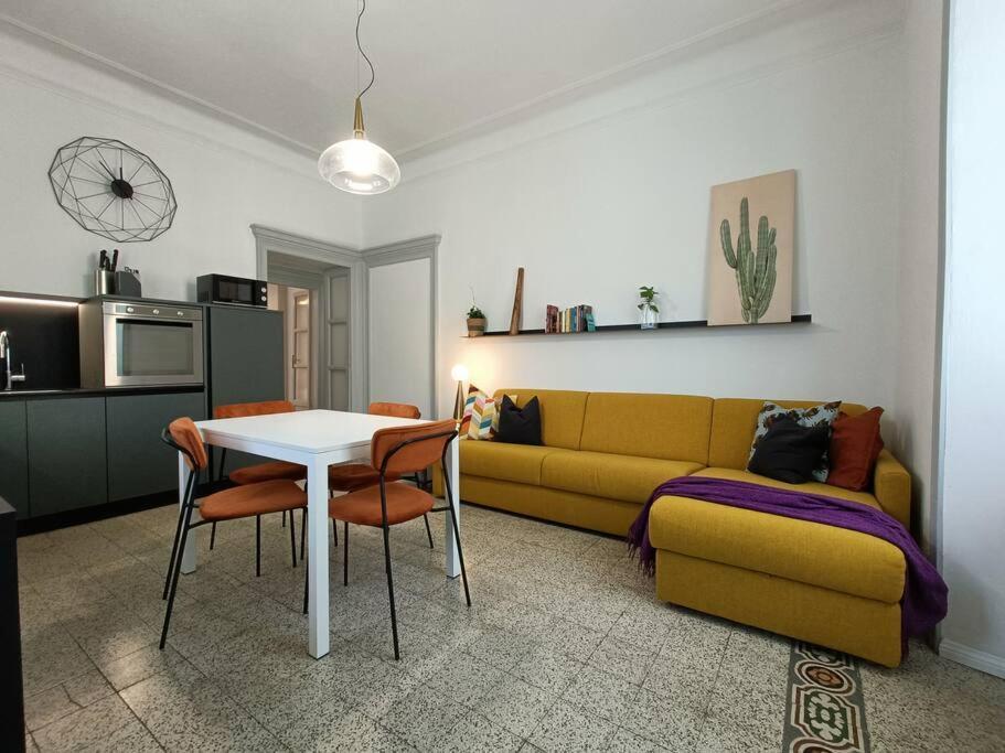 Stylish Flat Near Station And City Center Como Exteriör bild